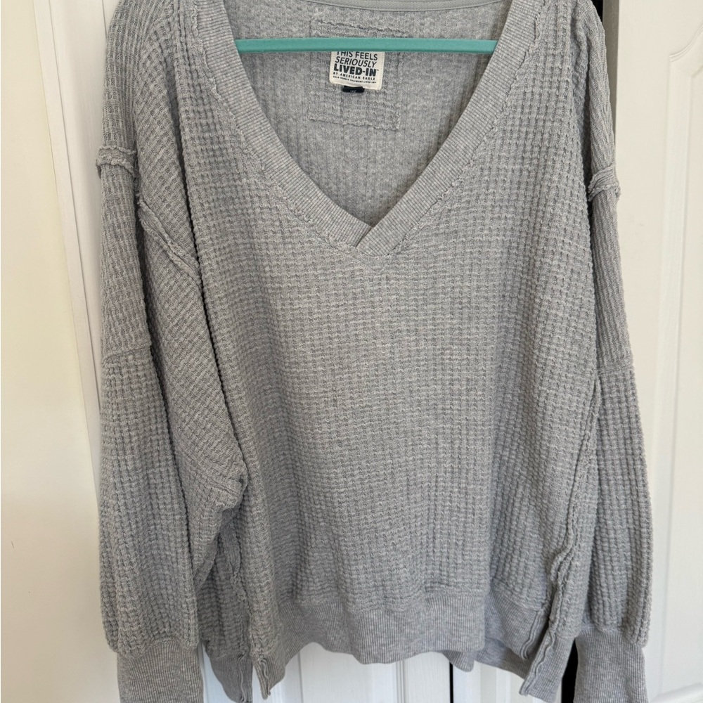 American Eagle Outfitters Light Gray V-Neck Waffle Knit Sweater